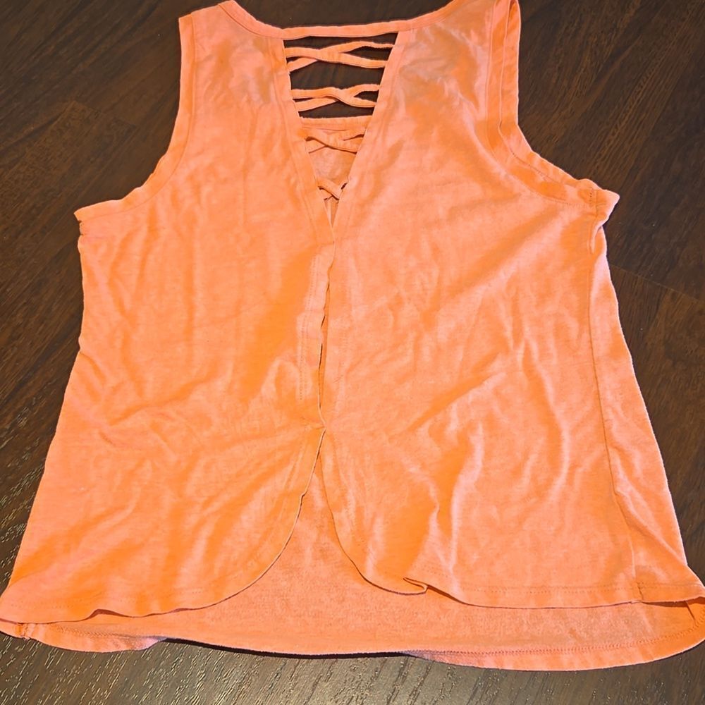 Tank Top Split Back - Picture 4 of 4